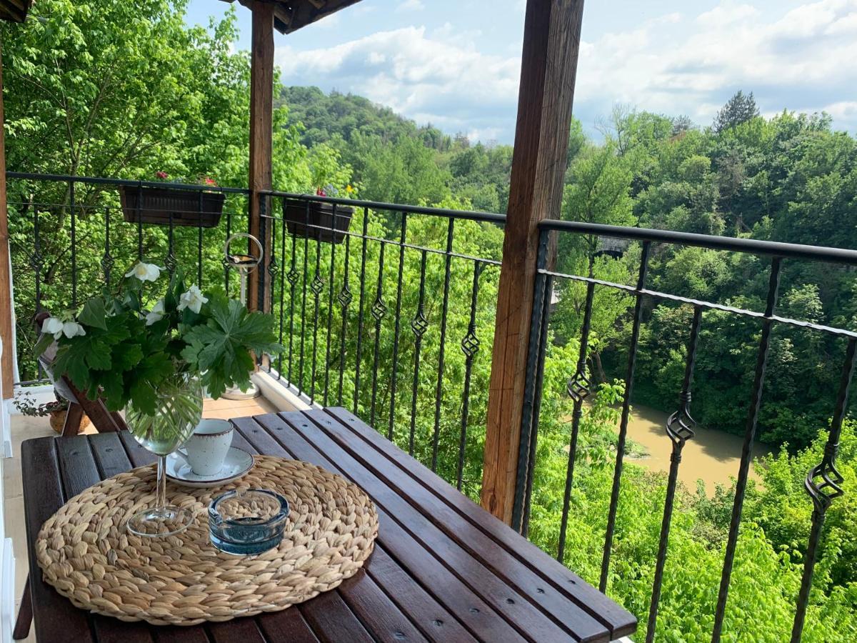 Spring/Пролет Veliko Tarnovo Apartment ภายนอก รูปภาพ