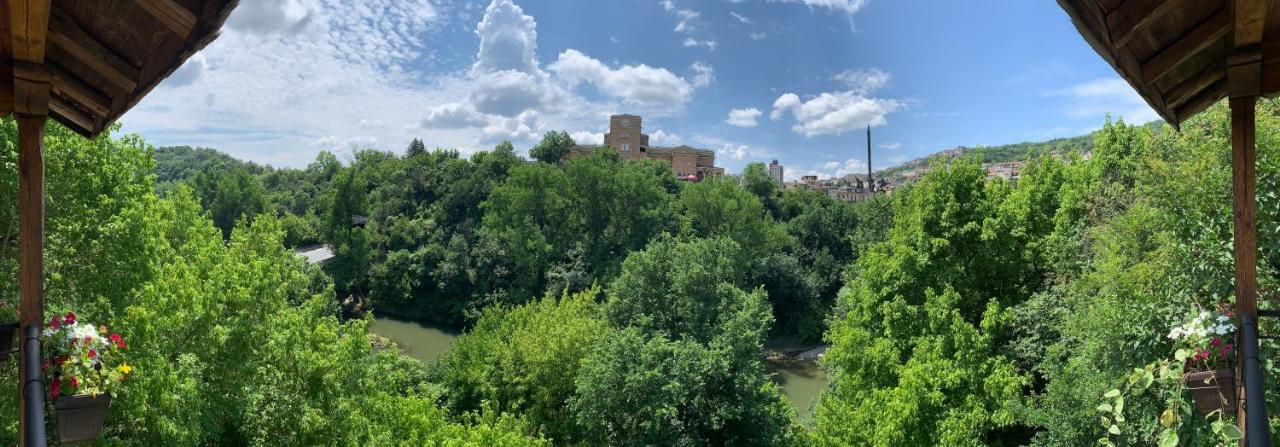 Spring/Пролет Veliko Tarnovo Apartment ภายนอก รูปภาพ