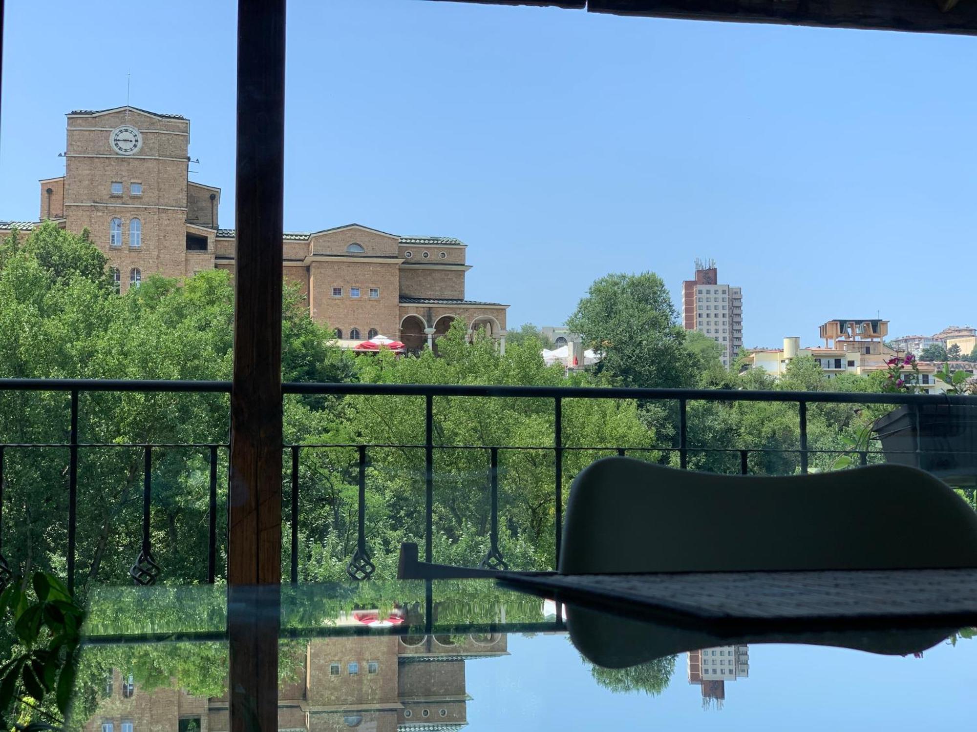 Spring/Пролет Veliko Tarnovo Apartment ภายนอก รูปภาพ